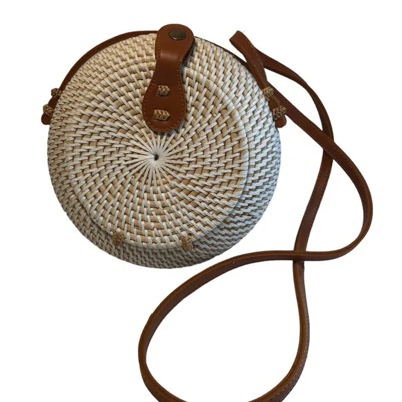 Round Rattan Bag White Handmade Crossbody Bag with Synthetic Leather Straps - Picture 1 of 10